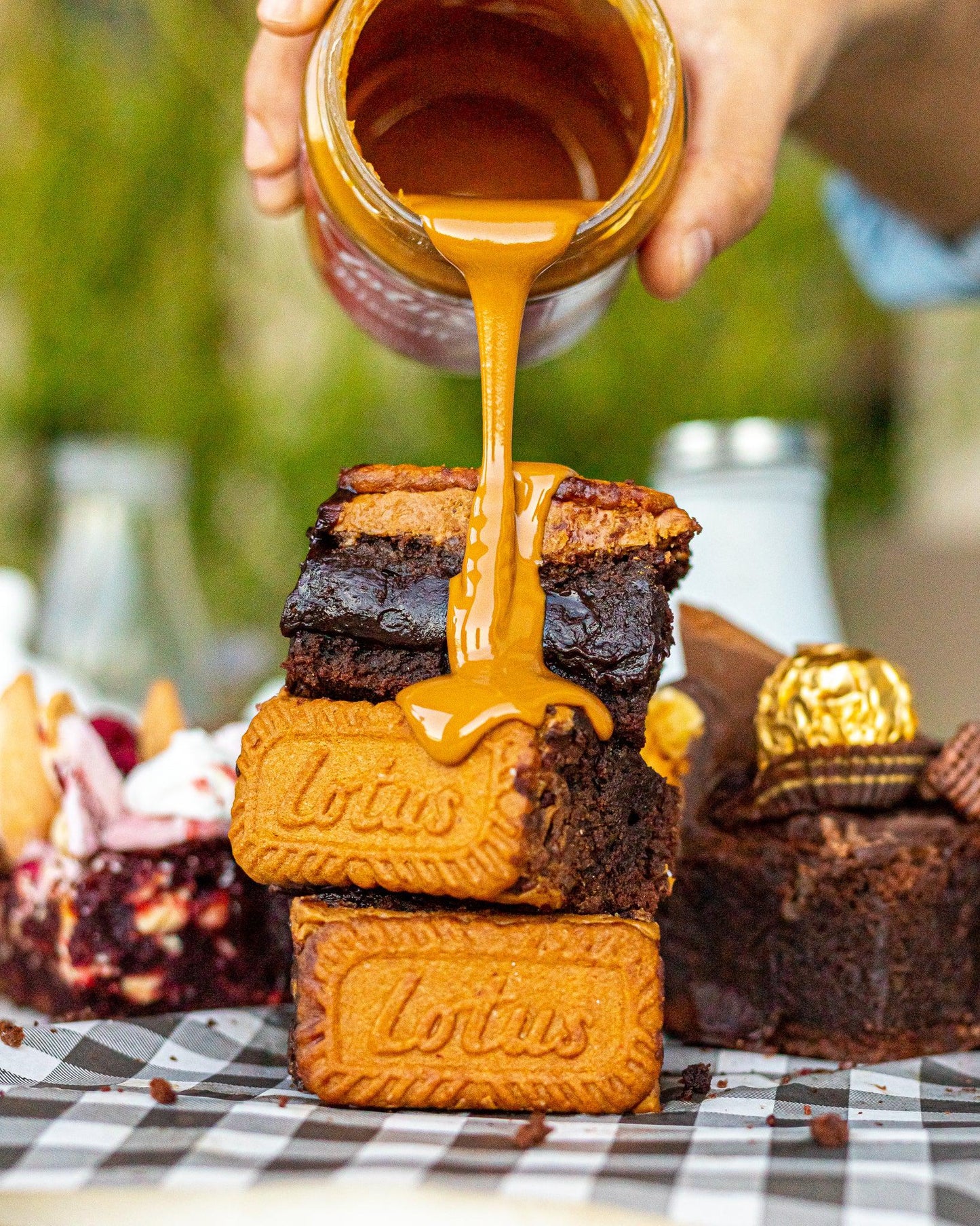 BIGG Brownie Biscoff (Vegan)- BIGG Brownies & THICC Cookies - New York Style Cookies